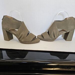 Eileen FISHER Elegant Olive Green Criss cross block Heel Shoes Sz 8 Fall